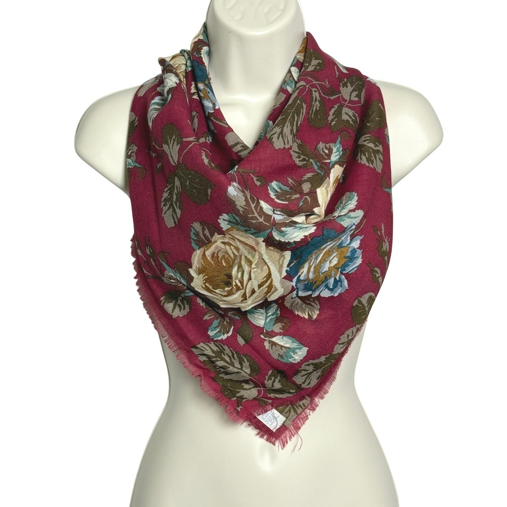 Club 7 Echo Wool Scarf 34"x34" Red Floral‎ Roses Old Money Made in Japan